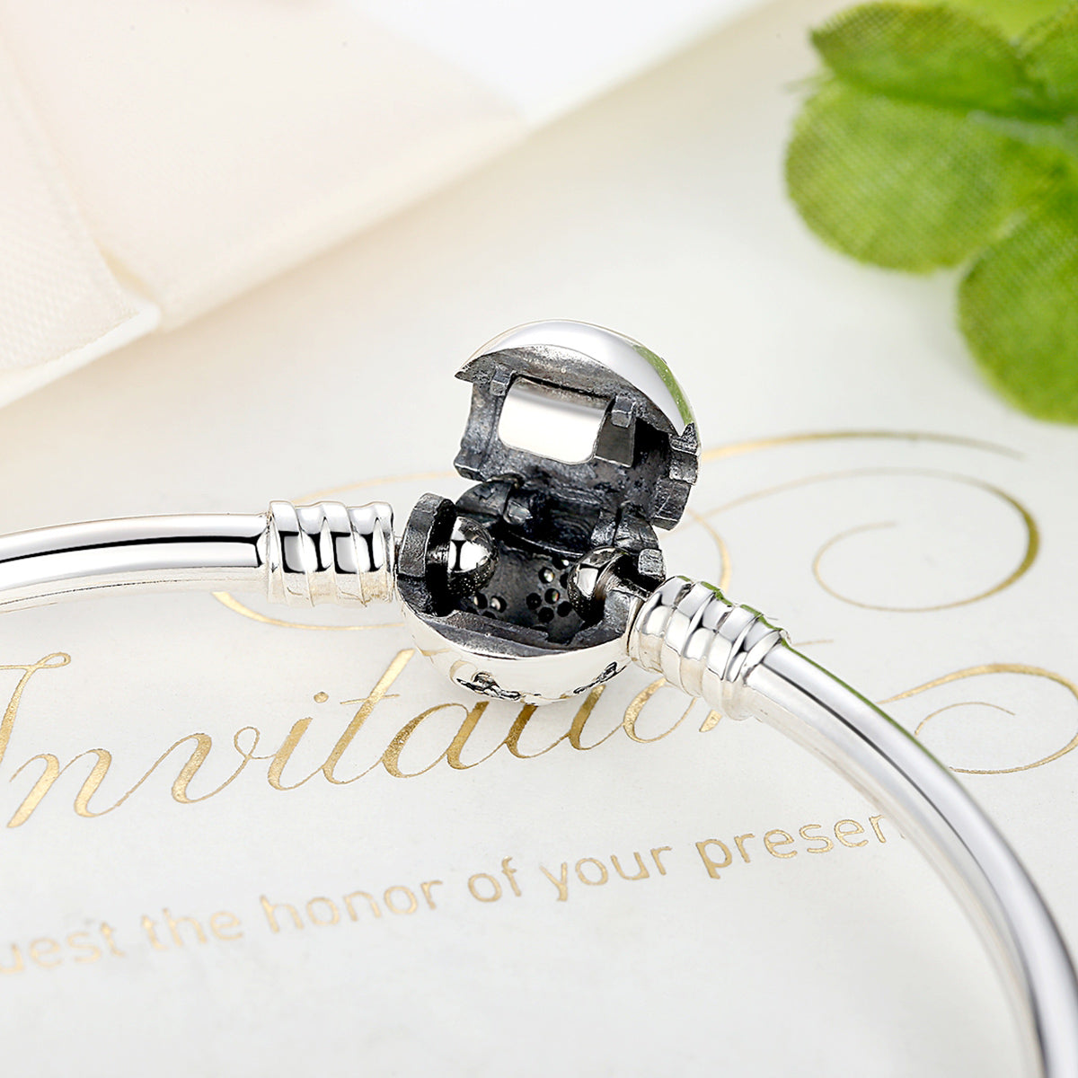 925 Sterling Silver 5.8CM Diameter and 0.3CM Thick Bracelet for Women