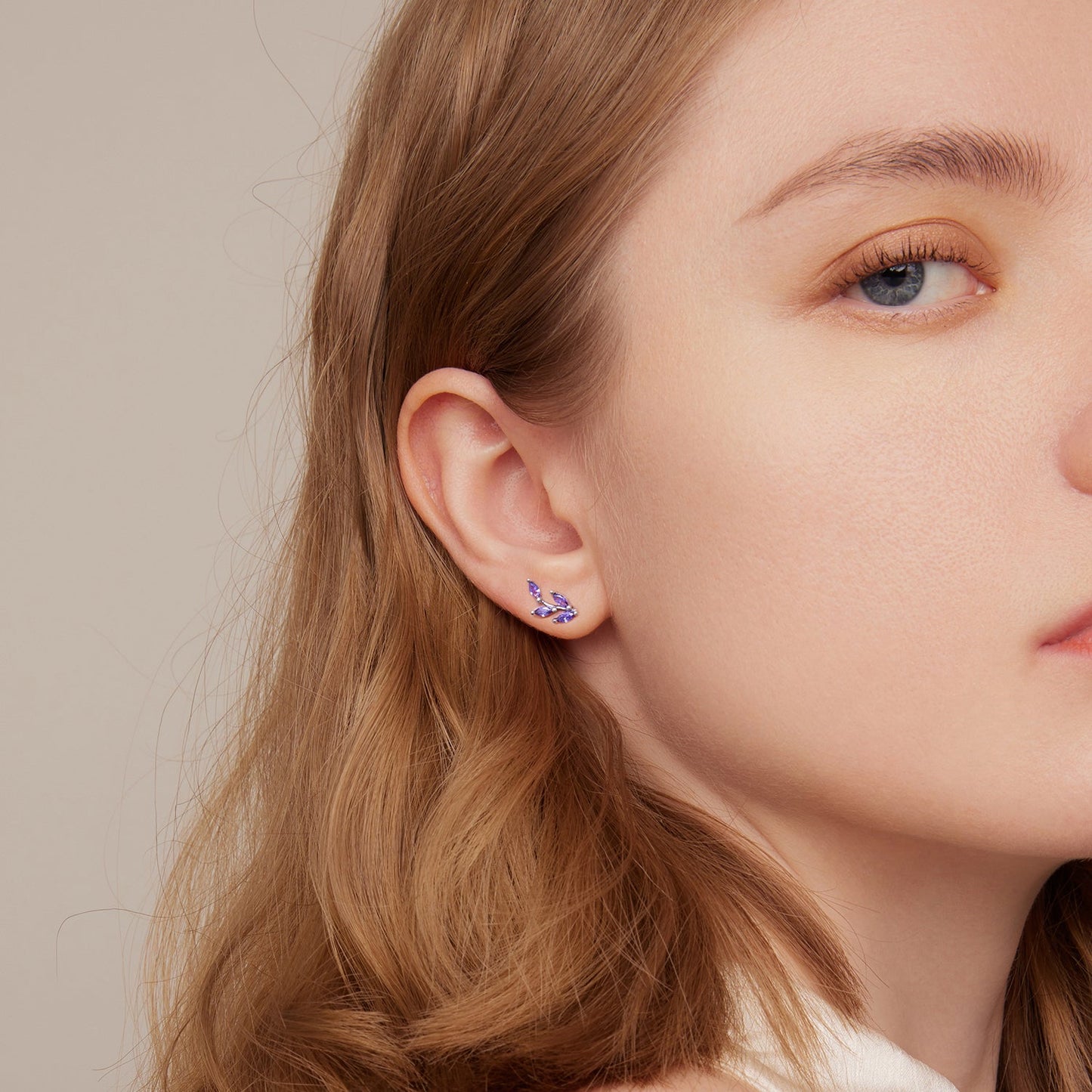 925 Sterling Silver Earrings with CZ and Oxidized Finish - 1.3*0.6cm