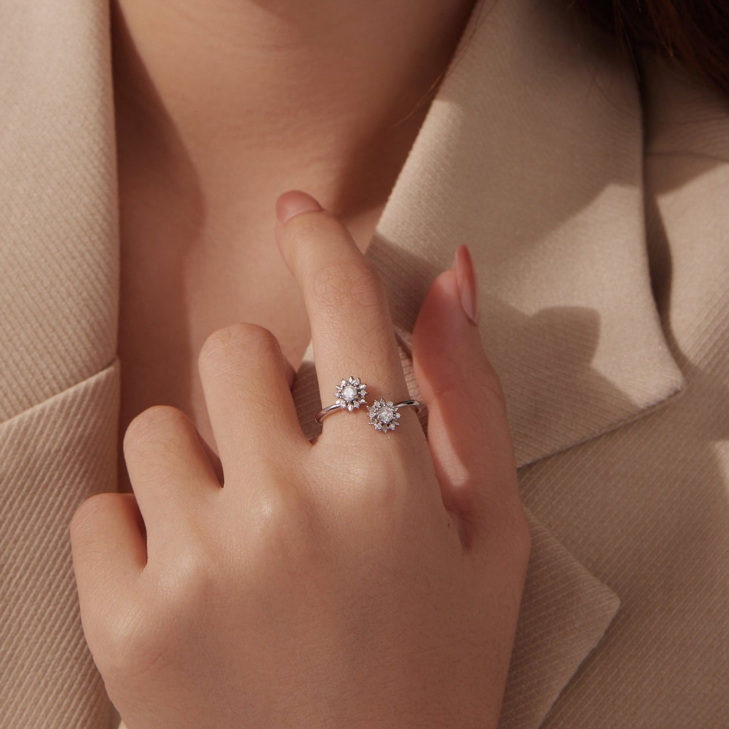 925 Sterling Silver Snowflake Ring with Pavé CZ in White Gold for Women