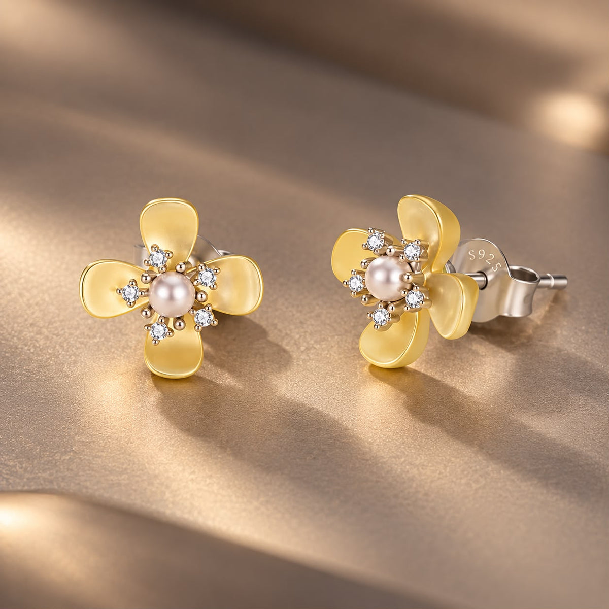 925 Sterling Silver White 0.85x0.85cm Nacre Synthetic Pearl CZ Earrings for Women