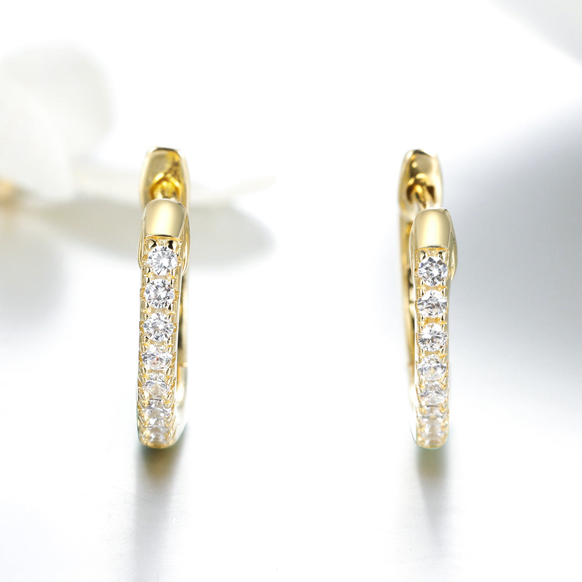 925 Sterling Silver 1.3cm Pavé Set CZ Earrings