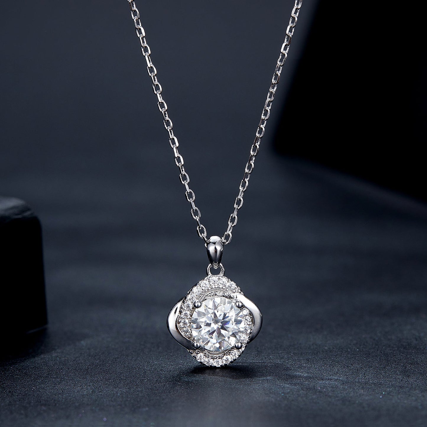 925 Sterling Silver Moissanite Pendant Necklace for Women, 39+5cm, Platinum Plated