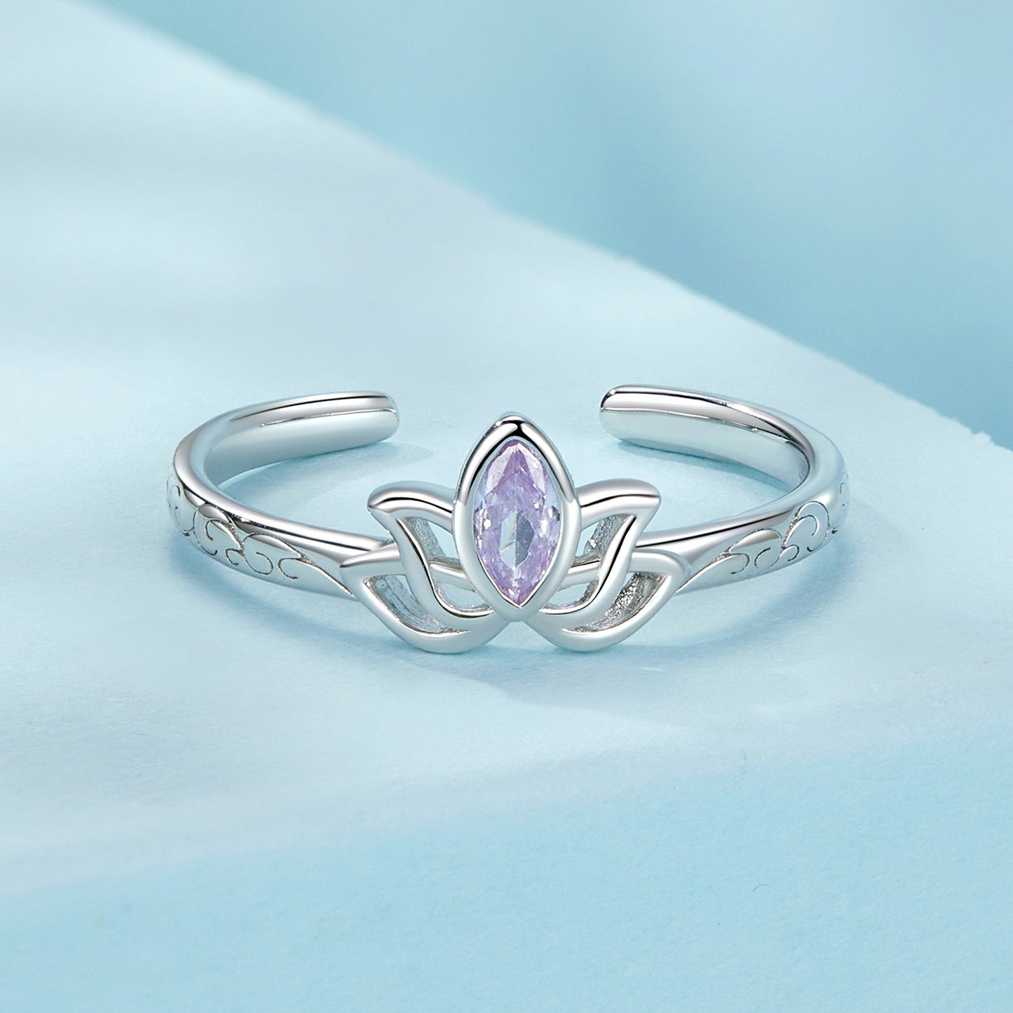 925 Sterling Silver 1.9mm Pavé Setting White Gold Plated Ring