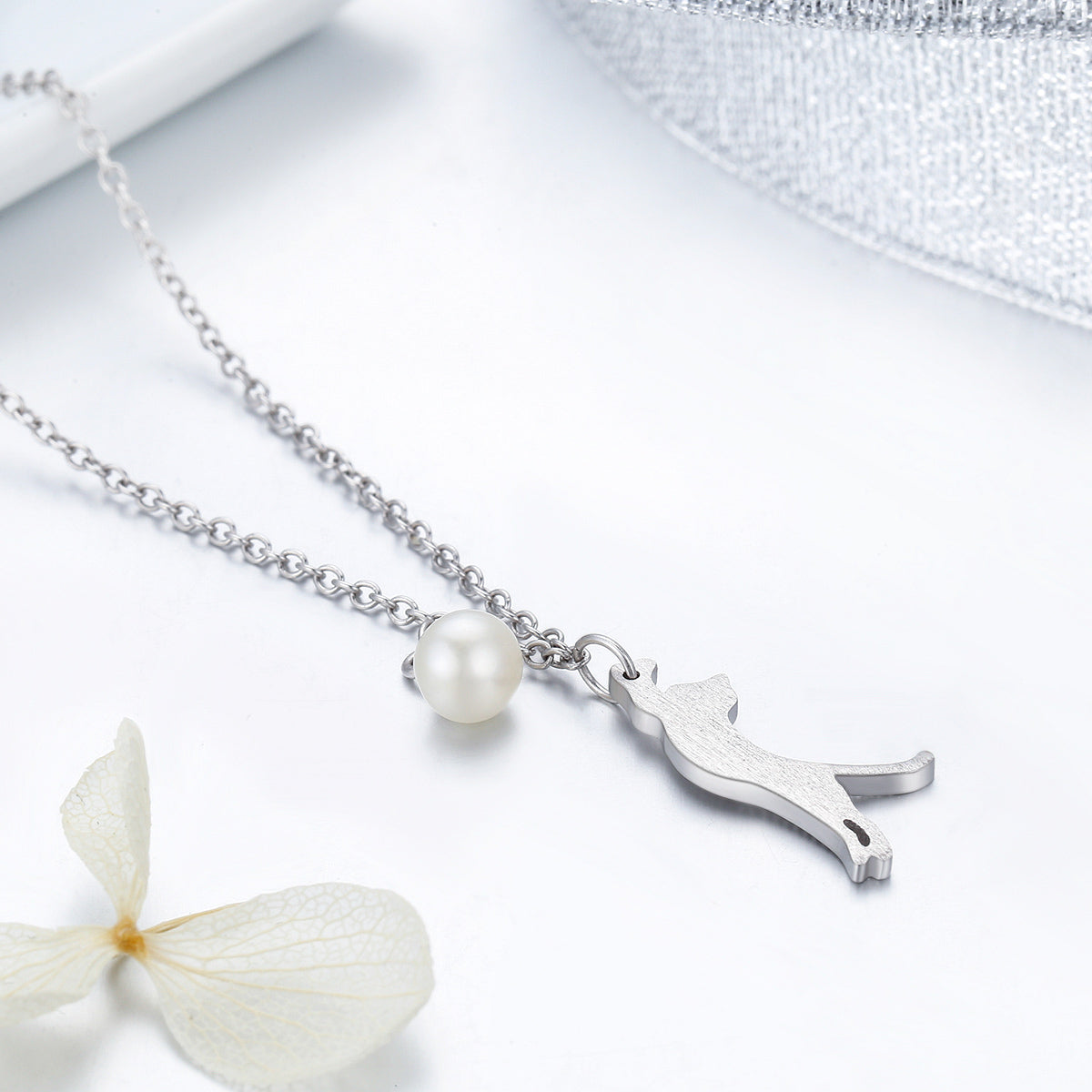 925 Sterling Silver 0.6 Carat Pearl Necklace for Women