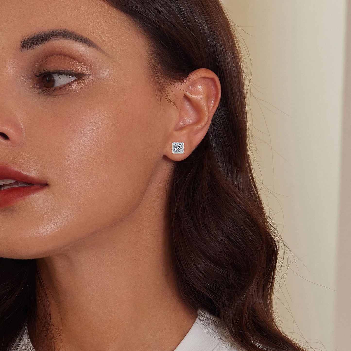 925 Sterling Silver Earrings with Pavé Setting CZ and Platinum Plating.