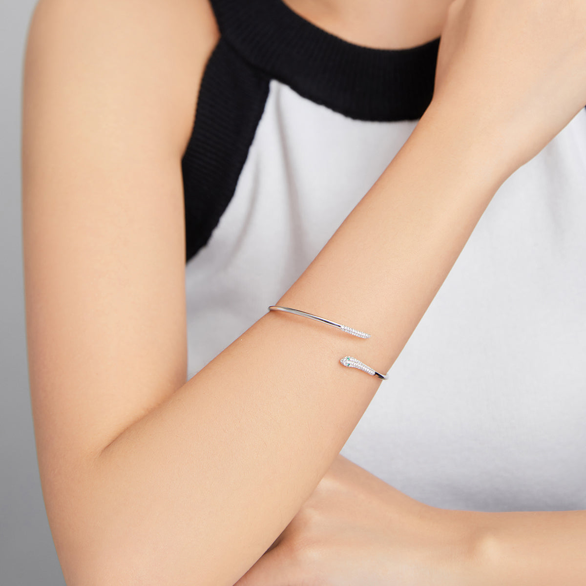 S925 Sterling Silver Bracelet with Pavé Setting CZ 6cm Diameter for Women