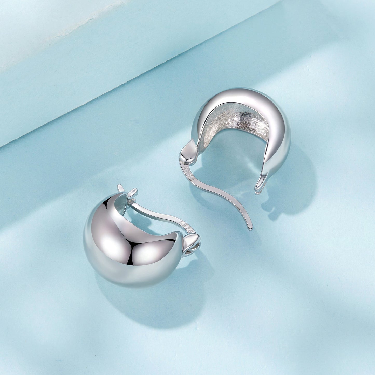 925 Sterling Silver Plated White Gold Earrings 1.4 x 1.0 cm for Women