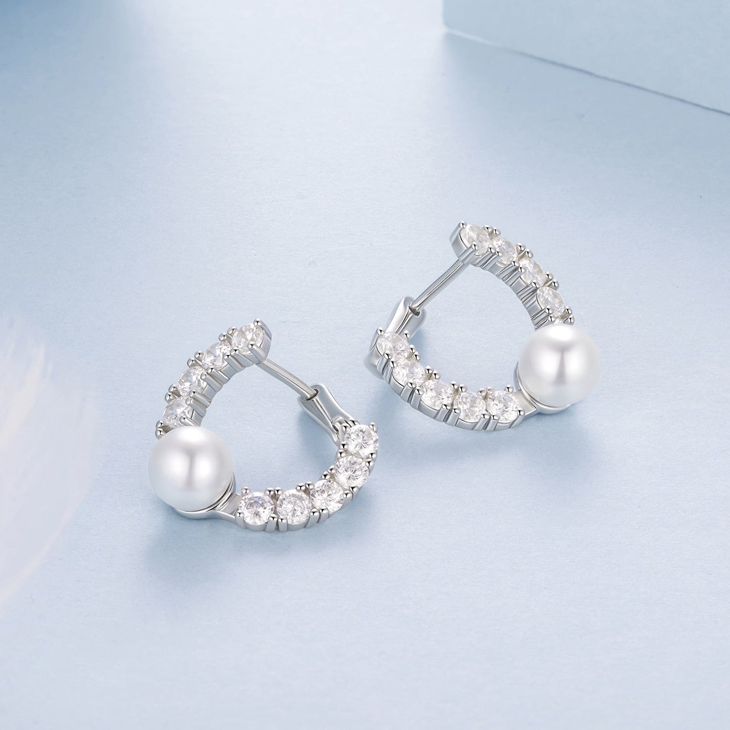 925 Sterling Silver White Gold Plated 1.6cm Hoop Earrings with Synthetic Pearl for Women